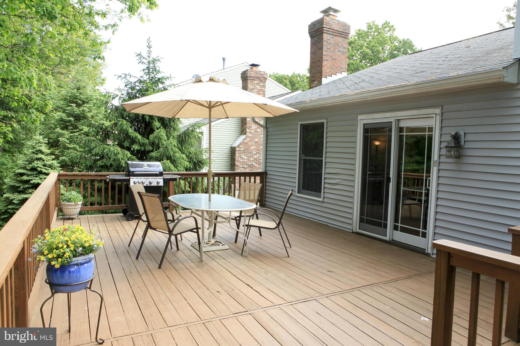 106 Summit Hall Road Gaithersburg, MD 20877 - Photo 25 of 30 Exterior (Front)