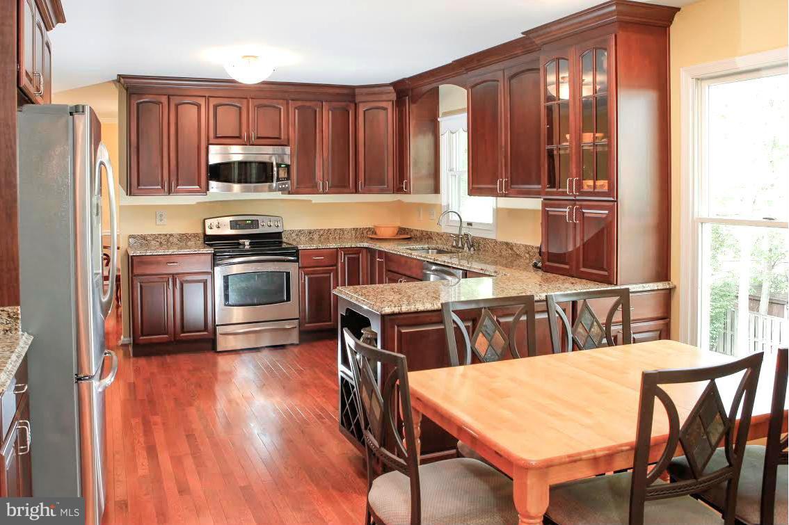 106 Summit Hall Road Gaithersburg, MD 20877 - Photo 8 of 30 Kitchen