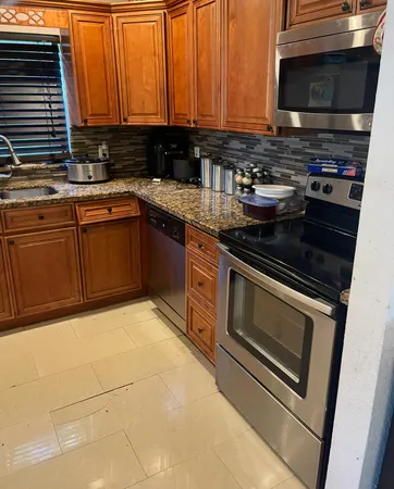 $359,900 | 1260 Southwest 6th Avenue, Deerfield Beach, FL 33441