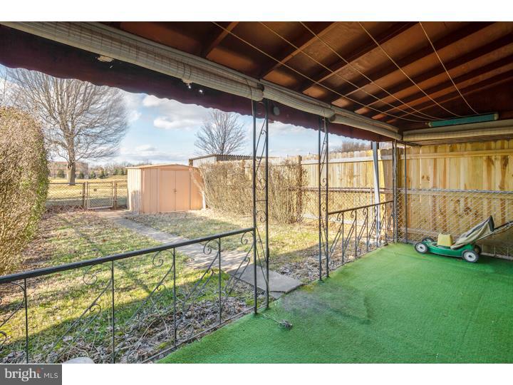12442 Wyndom Road Philadelphia, PA 19154 - Photo 21 of 23 Porch
