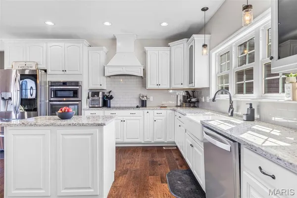 $849,900 | 5909 Feezor Road, Farmington, MO 63640