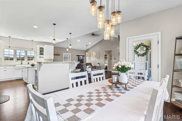 $849,900 | 5909 Feezor Road, Farmington, MO 63640