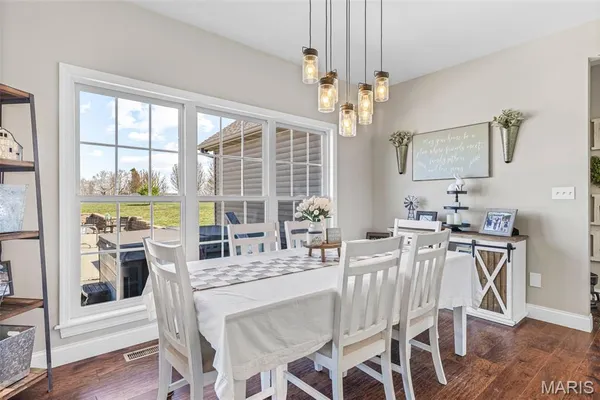 $849,900 | 5909 Feezor Road, Farmington, MO 63640