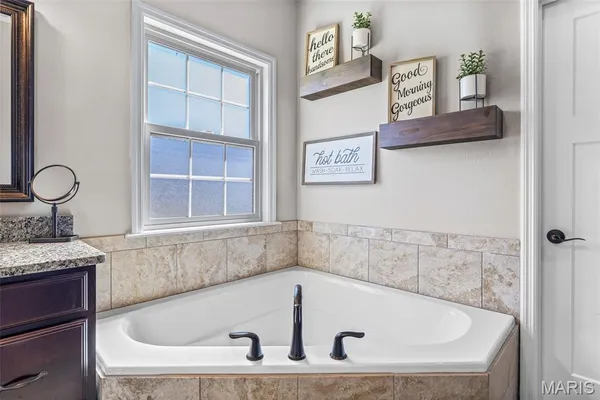 $849,900 | 5909 Feezor Road, Farmington, MO 63640