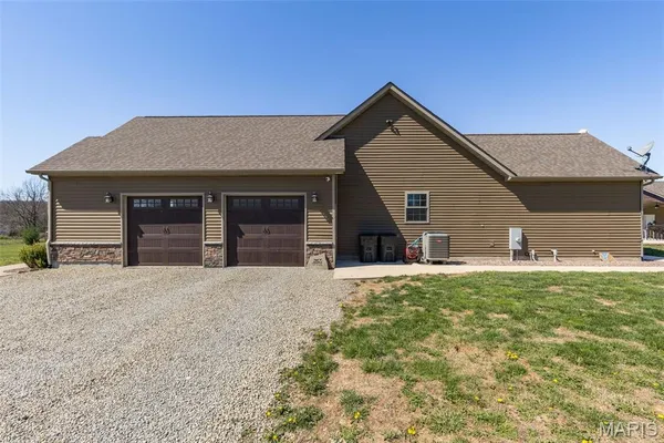 $849,900 | 5909 Feezor Road, Farmington, MO 63640