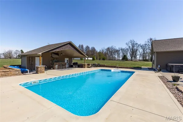 $849,900 | 5909 Feezor Road, Farmington, MO 63640