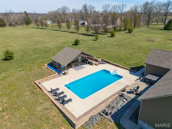 $849,900 | 5909 Feezor Road, Farmington, MO 63640