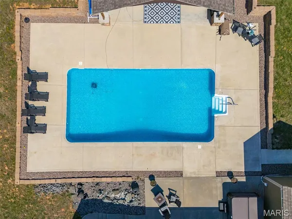 $849,900 | 5909 Feezor Road, Farmington, MO 63640