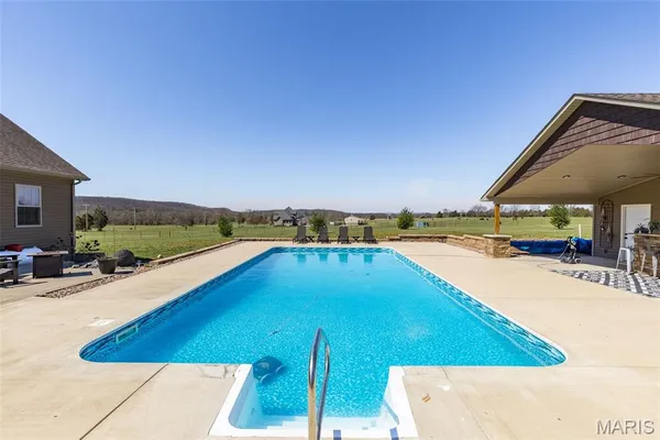 $849,900 | 5909 Feezor Road, Farmington, MO 63640