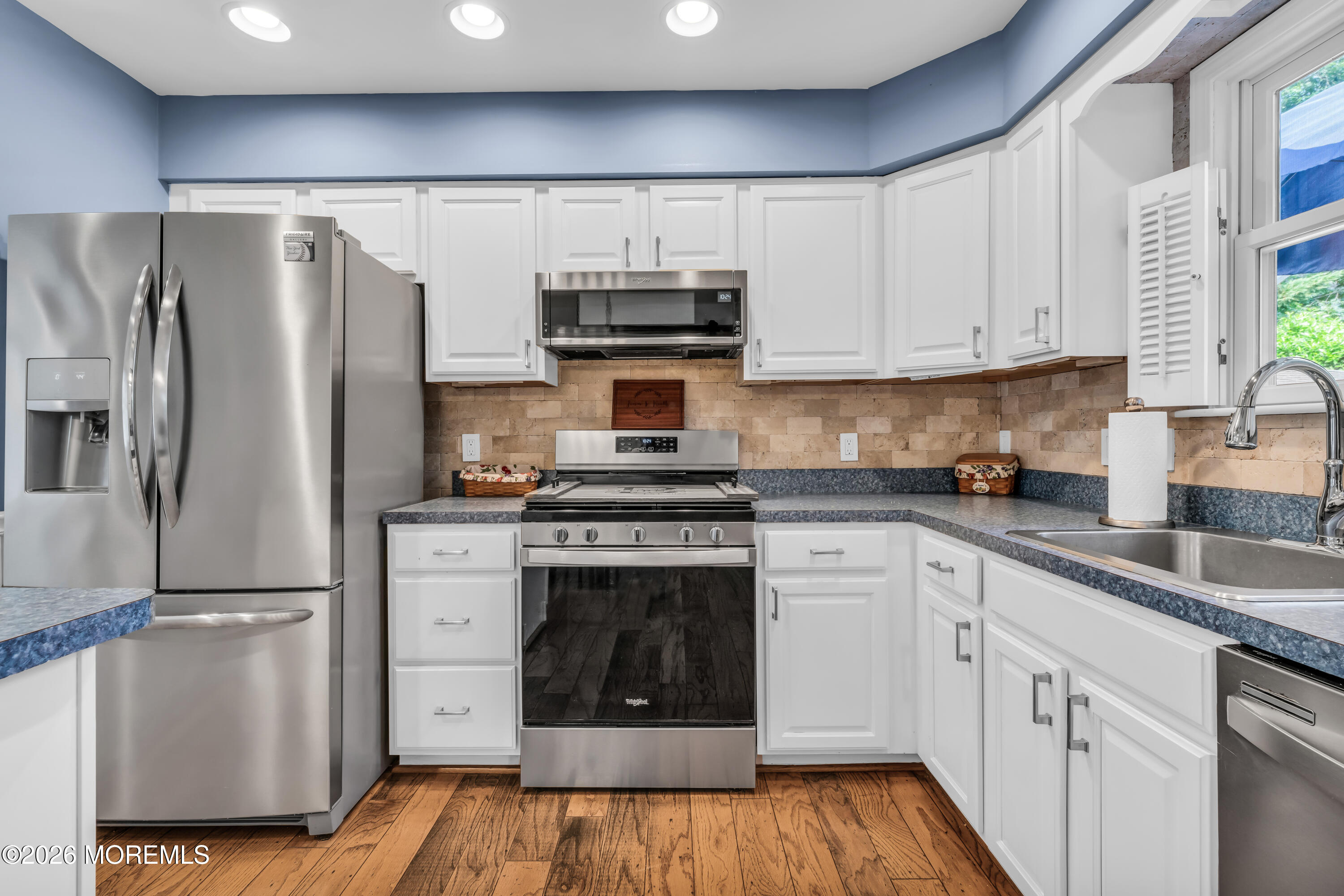 212 Yeoman Road Manahawkin, NJ 08050 - Photo 10 of 34 photos_high_resolution_HOM06598