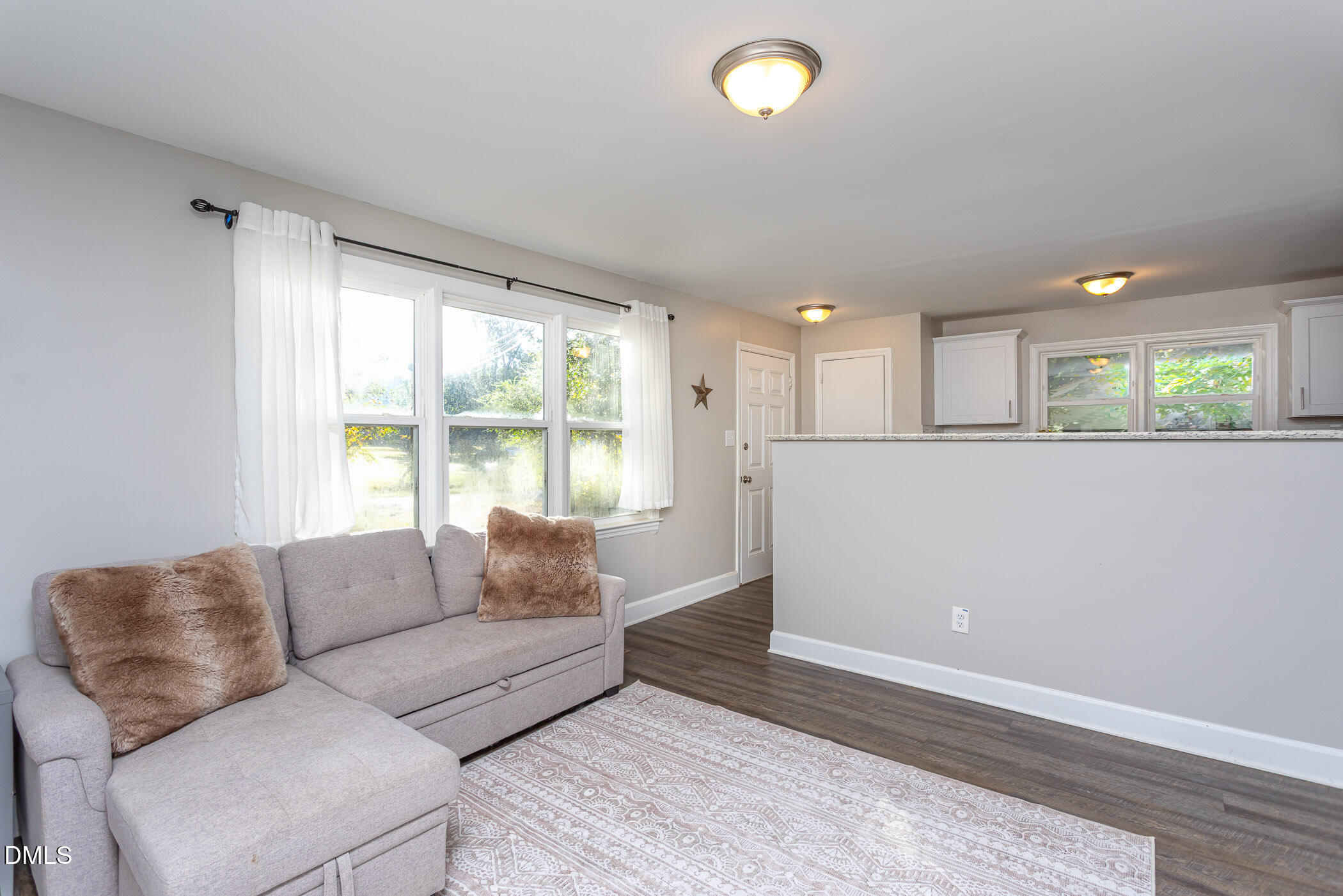 10222 South Chestnut Street Middlesex, NC 27557 - Photo 11 of 21 Casual Lounge Area