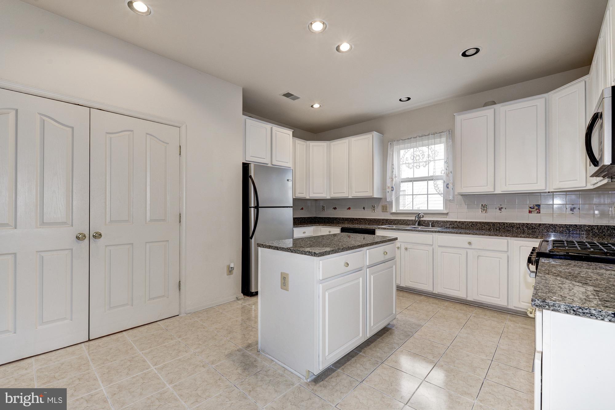 13812 Rockingham Road Germantown, MD 20874 - Photo 15 of 66 Gallery Image 15