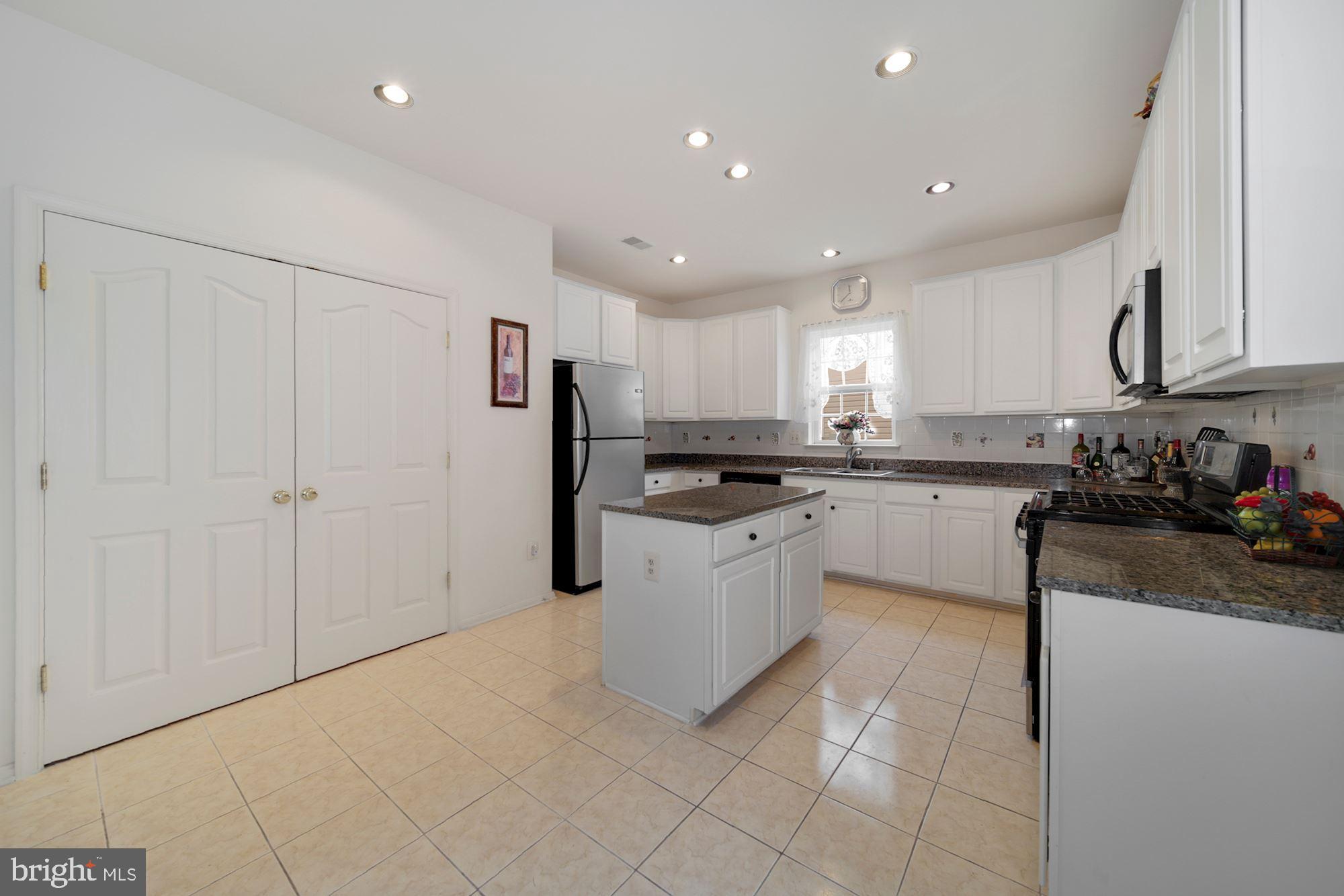 13812 Rockingham Road Germantown, MD 20874 - Photo 16 of 66 Gallery Image 16