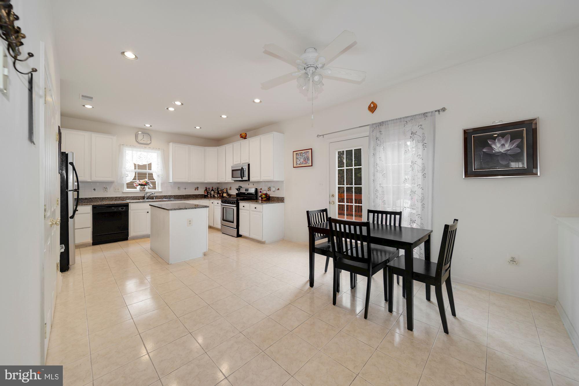 13812 Rockingham Road Germantown, MD 20874 - Photo 20 of 66 Gallery Image 20