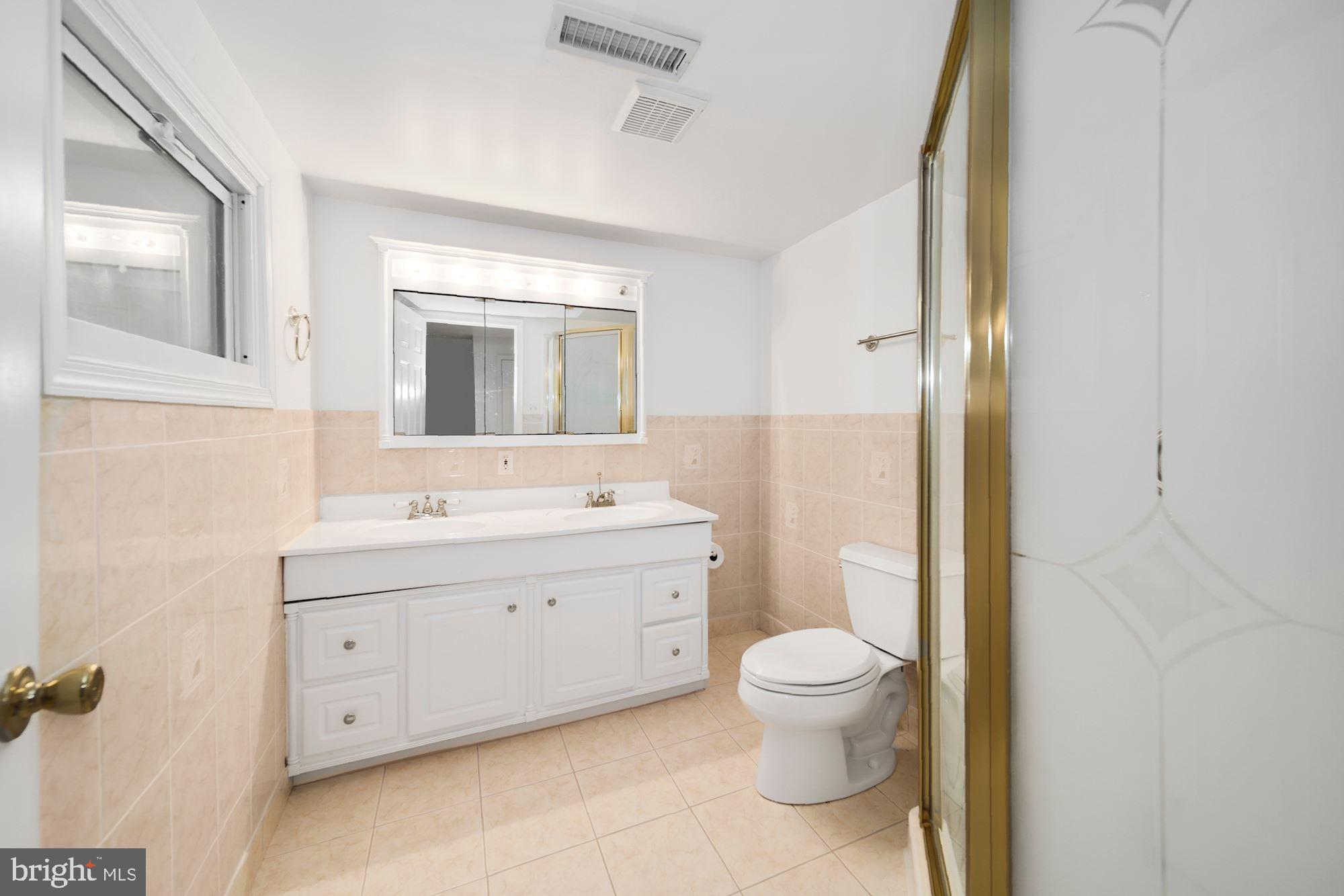 13812 Rockingham Road Germantown, MD 20874 - Photo 33 of 66 Gallery Image 33