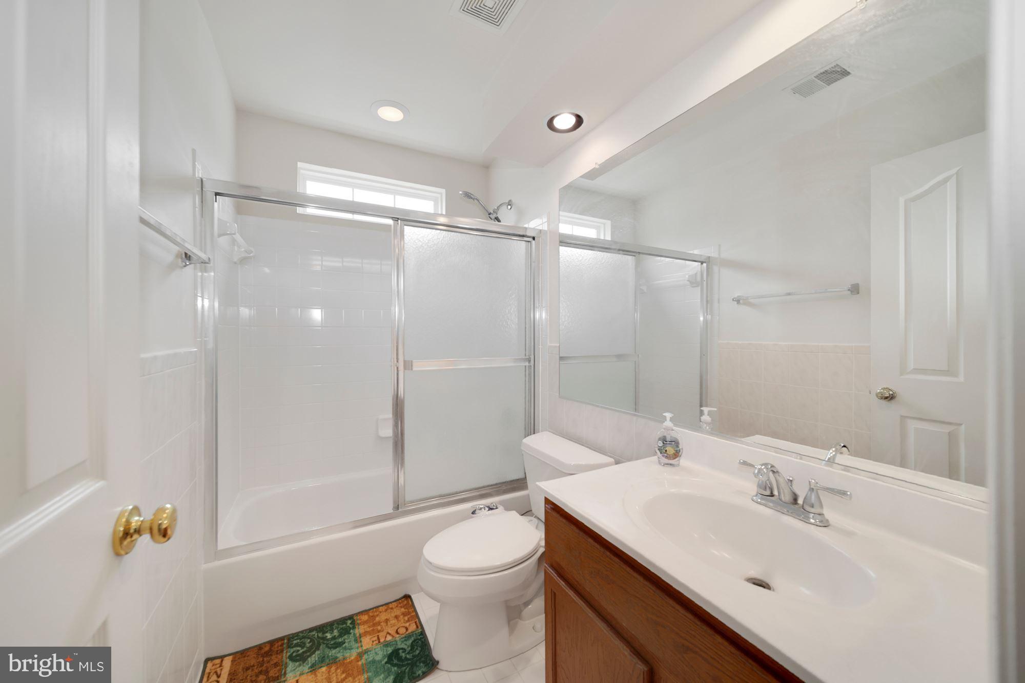 13812 Rockingham Road Germantown, MD 20874 - Photo 34 of 66 Gallery Image 34