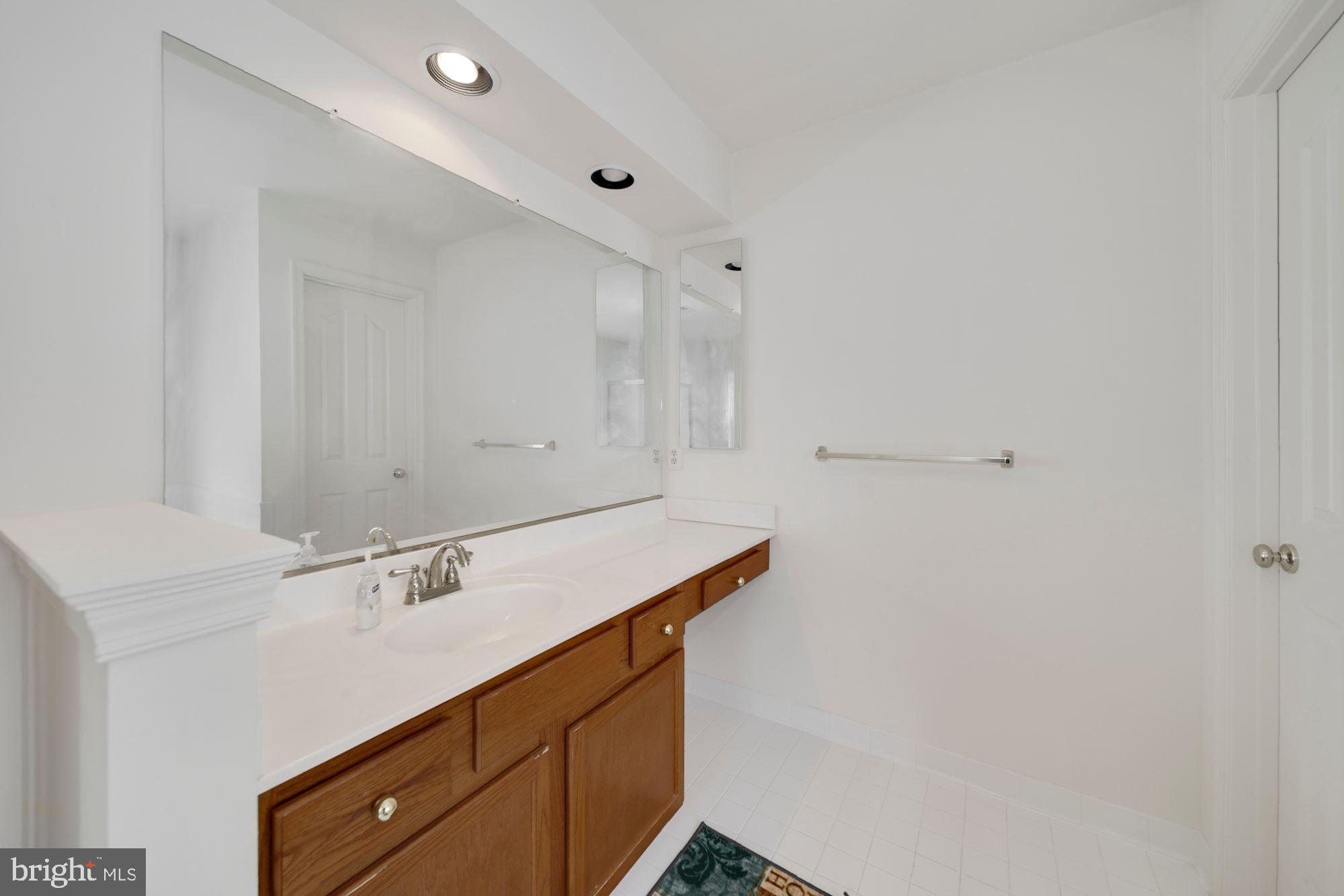 13812 Rockingham Road Germantown, MD 20874 - Photo 36 of 66 Gallery Image 36