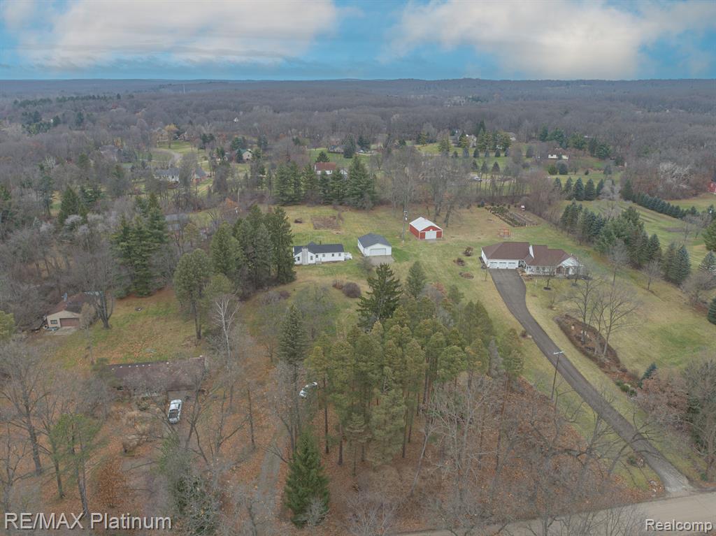 850 West Maple Road Milford, MI 48381 - Photo 29 of 34