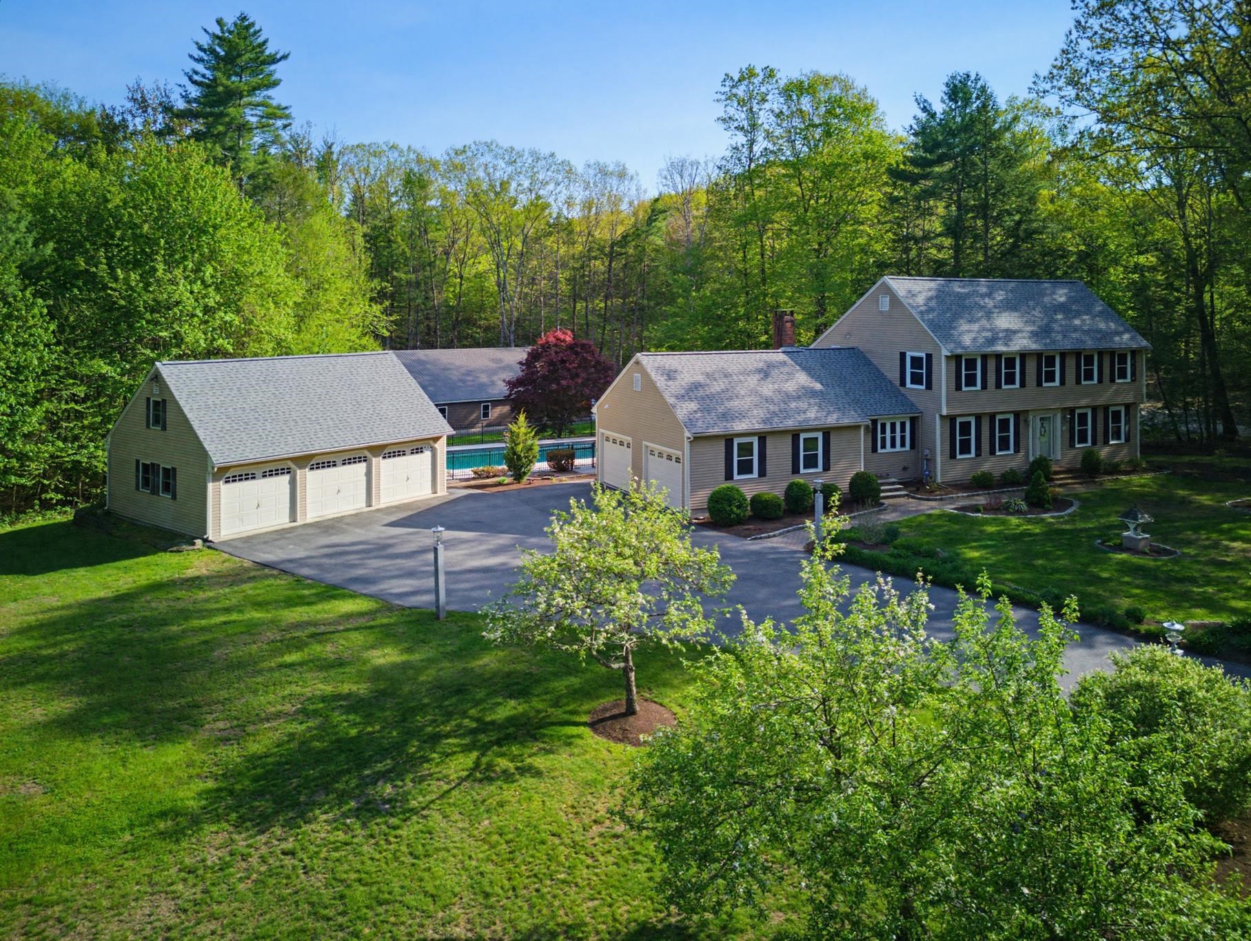 17 Dudley Road Brentwood, NH 03833 - Photo 1 of 57