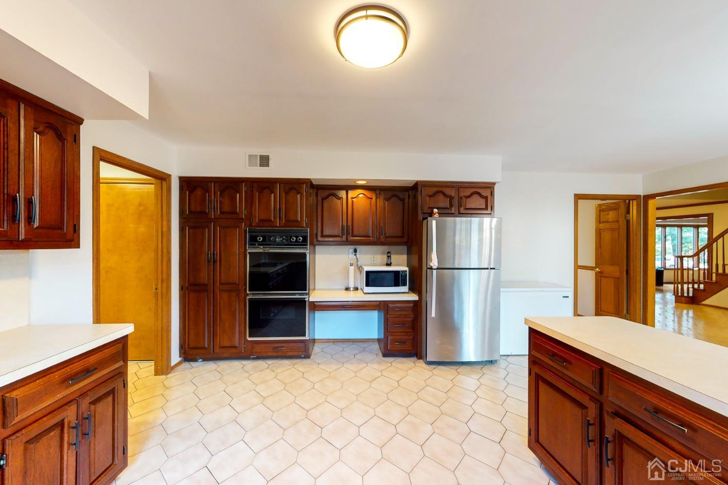 11 Cook Road East Brunswick, NJ 08816 - Photo 7 of 50 Kitchen