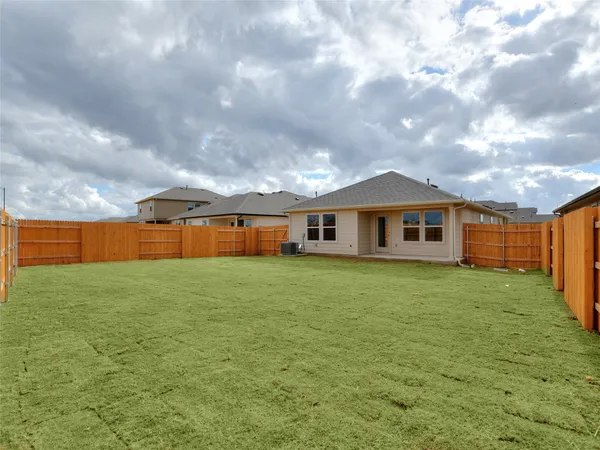$1,995 | 708 Roaring Fork Lane, Bastrop, TX 78602