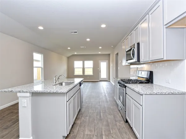 $1,995 | 708 Roaring Fork Lane, Bastrop, TX 78602