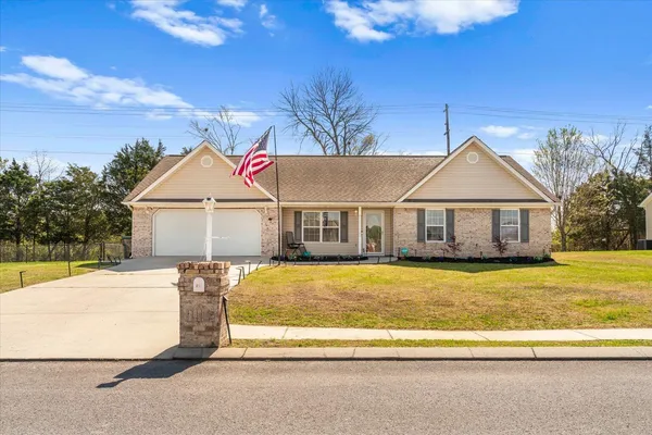 $304,900 | 208 Gladstone Drive, Ringgold, GA 30736