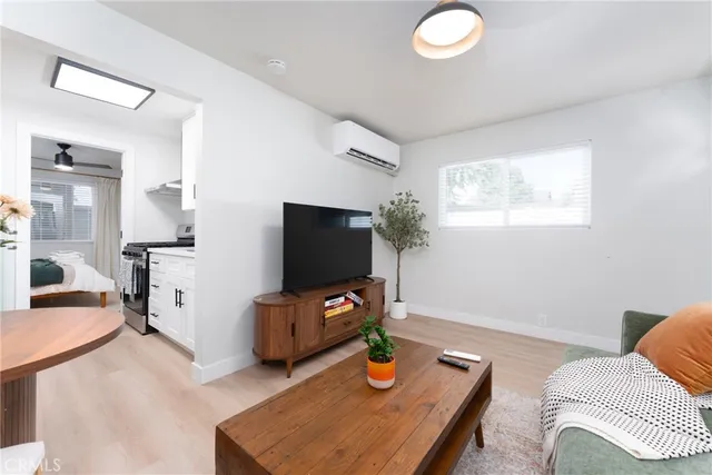 $3,000 | 1043 East Palmyra Avenue, Unit 2, Orange, CA 92866