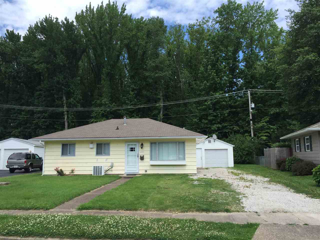 4909 Stratford Road Evansville, IN 47710 - Photo 1 of 21 Gallery Image 1
