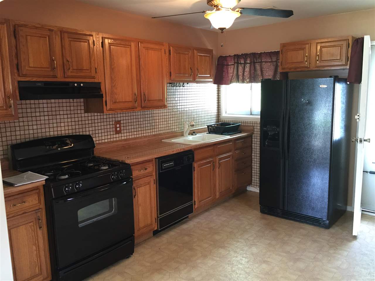 4909 Stratford Road Evansville, IN 47710 - Photo 2 of 21 Gallery Image 2