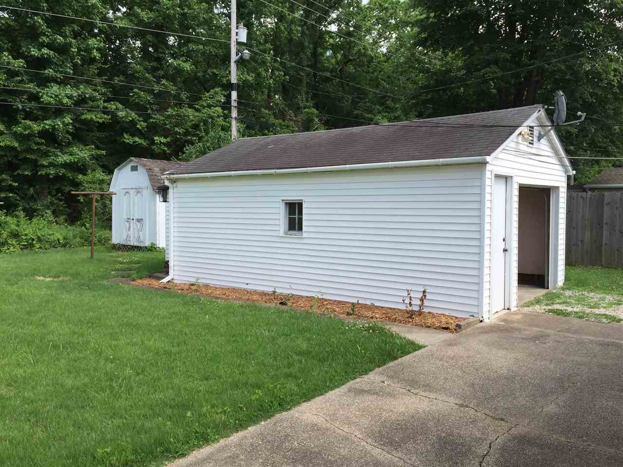 4909 Stratford Road Evansville, IN 47710 - Photo 16 of 21 Gallery Image 16