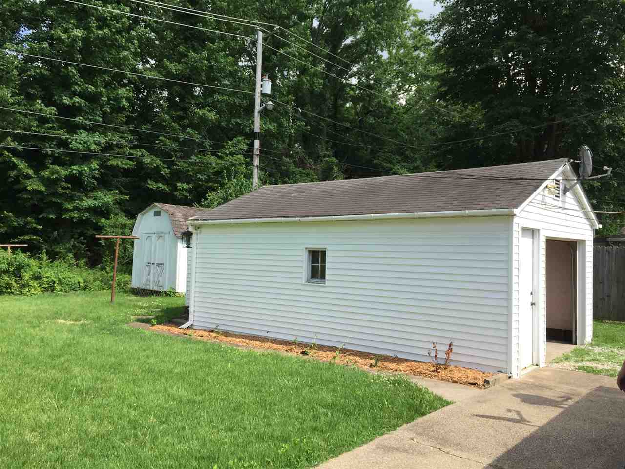4909 Stratford Road Evansville, IN 47710 - Photo 17 of 21 Gallery Image 17
