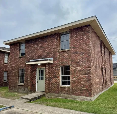 $900 | 909 Linda Lane, Unit D, Laplace, LA 70068