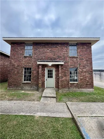 $900 | 909 Linda Lane, Unit D, Laplace, LA 70068
