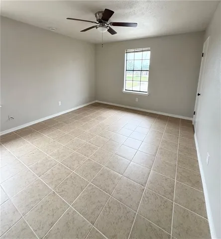 $900 | 909 Linda Lane, Unit D, Laplace, LA 70068