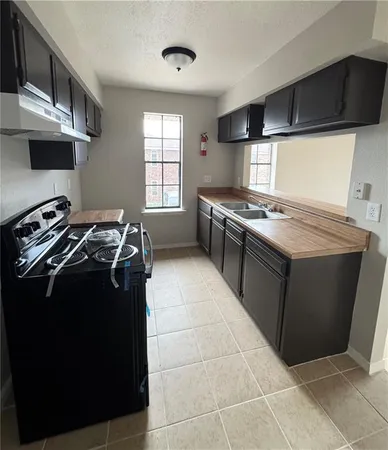 $900 | 909 Linda Lane, Unit D, Laplace, LA 70068