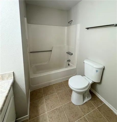 $900 | 909 Linda Lane, Unit D, Laplace, LA 70068