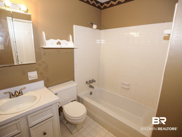 5829 Woodgate Road Mobile, AL 36609 - Photo 9 of 19