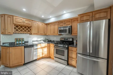 $179,900 | 349 Homeland Southway, Unit 2B, Baltimore, MD 21212