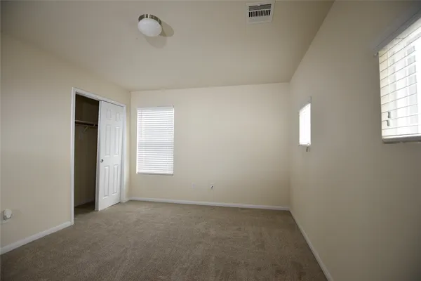 $2,400 | 9997 Hyacinth Way, Conroe, TX 77385