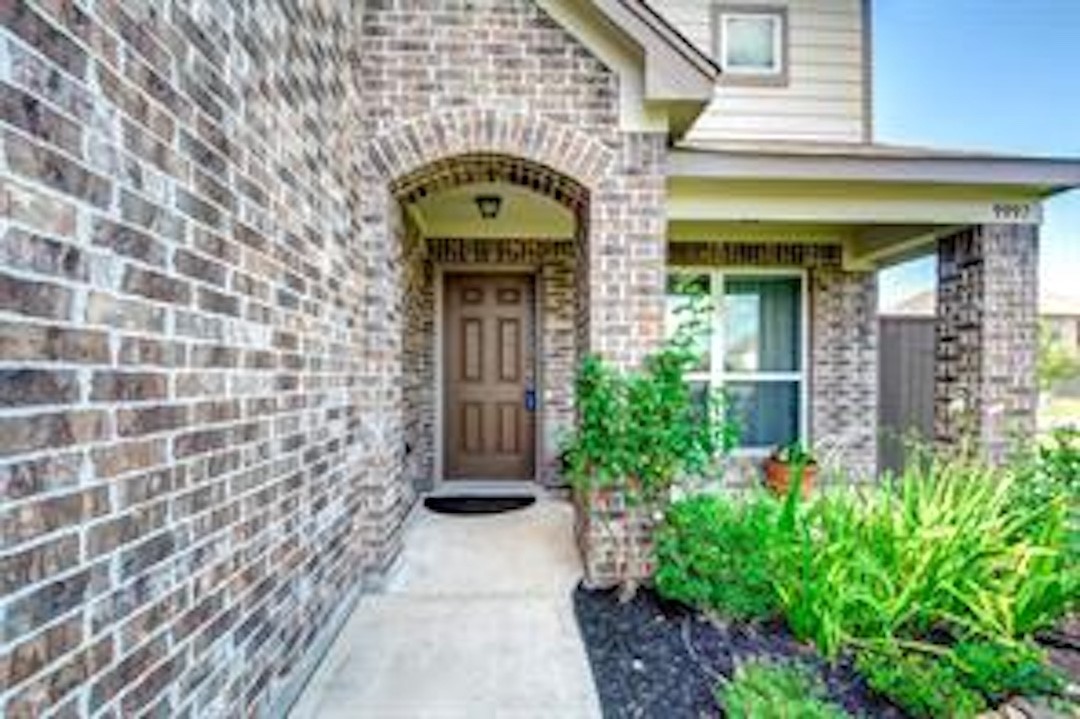 9997 Hyacinth Way Conroe, TX 77385 - Photo 4 of 45