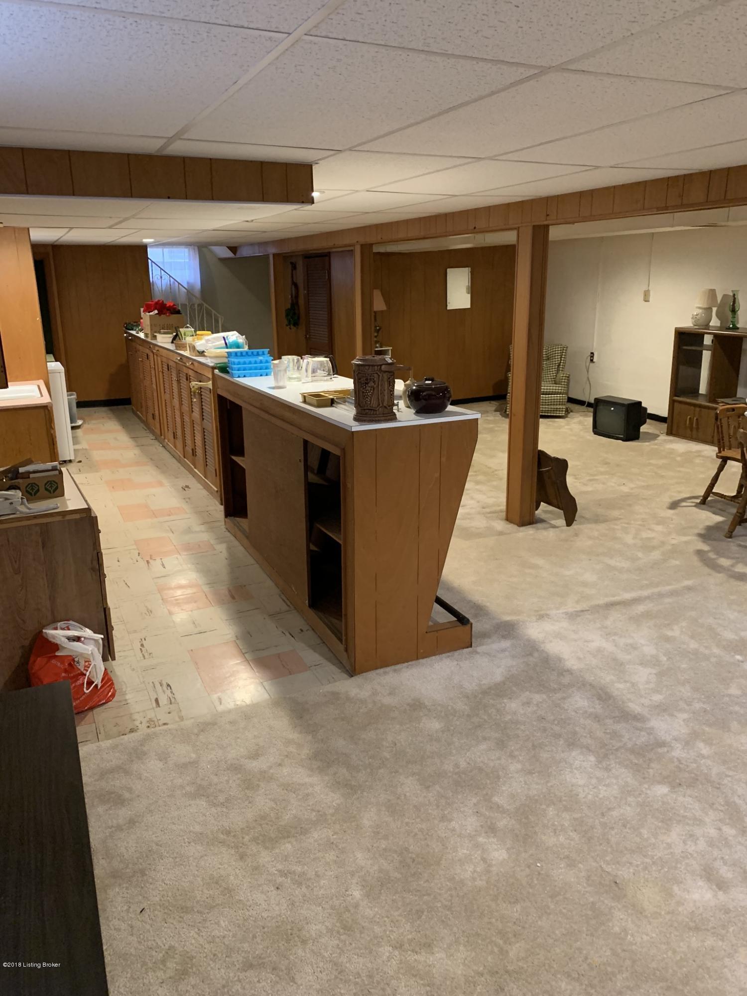 8601 Eula Road Louisville, KY 40219 - Photo 16 of 17 01585a551c71d9fa0681870145124a5a5afac001
