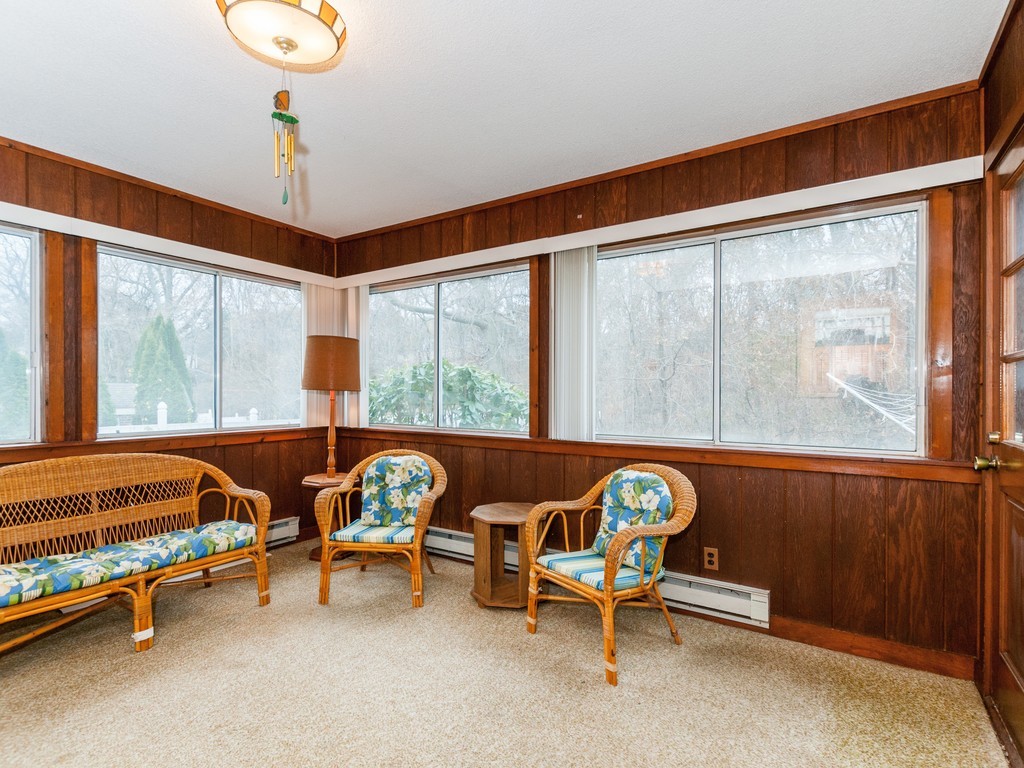 42 Mountain Road Waltham, MA 02451 - Photo 13 of 20