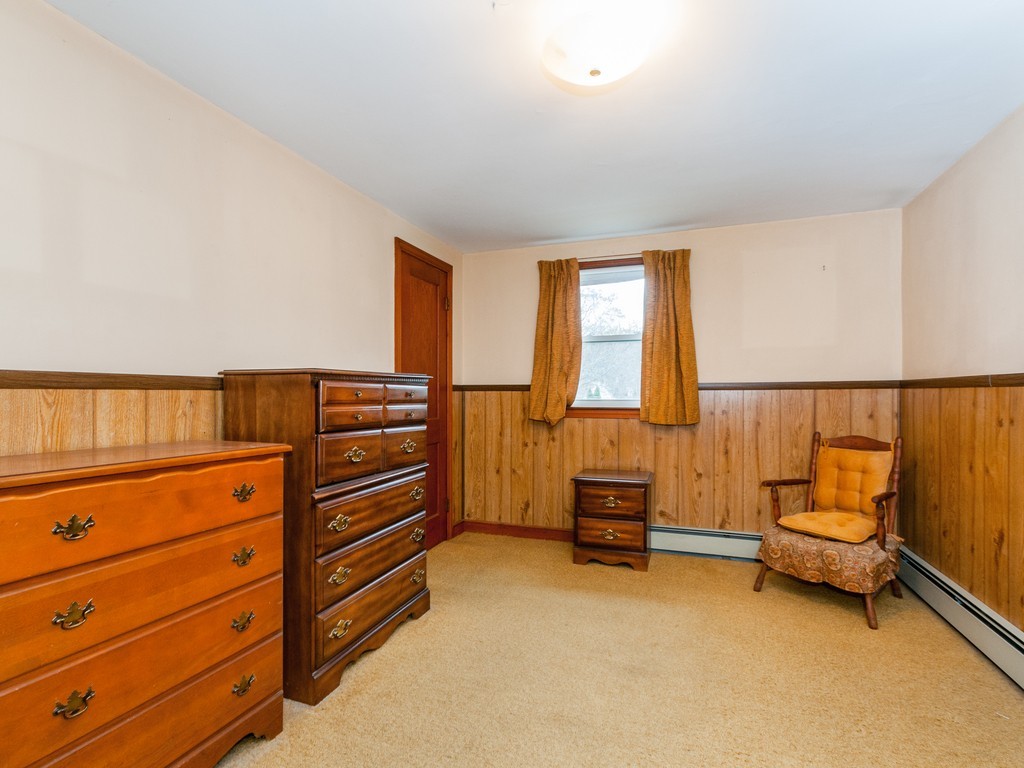 42 Mountain Road Waltham, MA 02451 - Photo 10 of 20