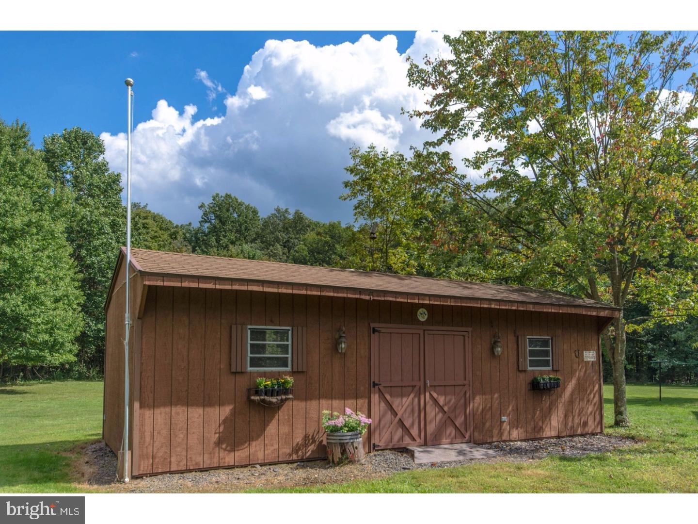 946 Apple Road Quakertown, PA 18951 - Photo 23 of 24 Gallery Image 23