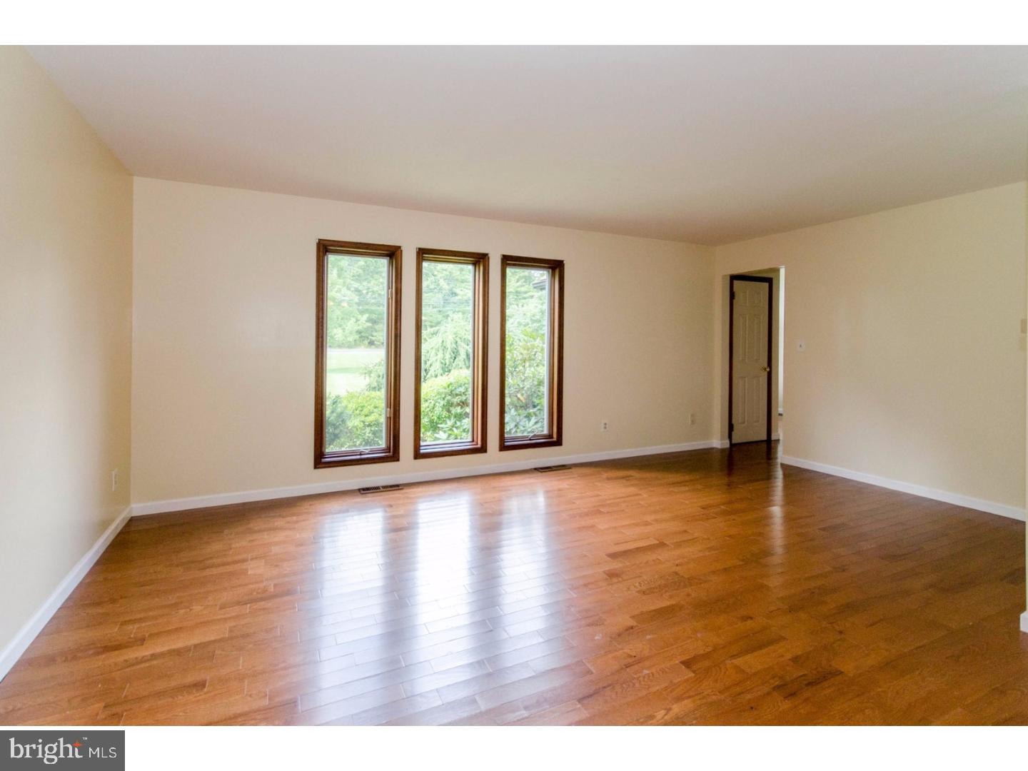 946 Apple Road Quakertown, PA 18951 - Photo 8 of 24 Gallery Image 8