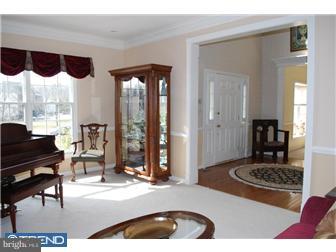 348 Long Ridge Lane Exton, PA 19341 - Photo 5 of 12 Living Room