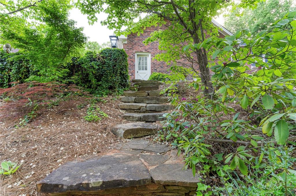 5001 Edinborough Road Greensboro, NC 27406 - Photo 40 of 47