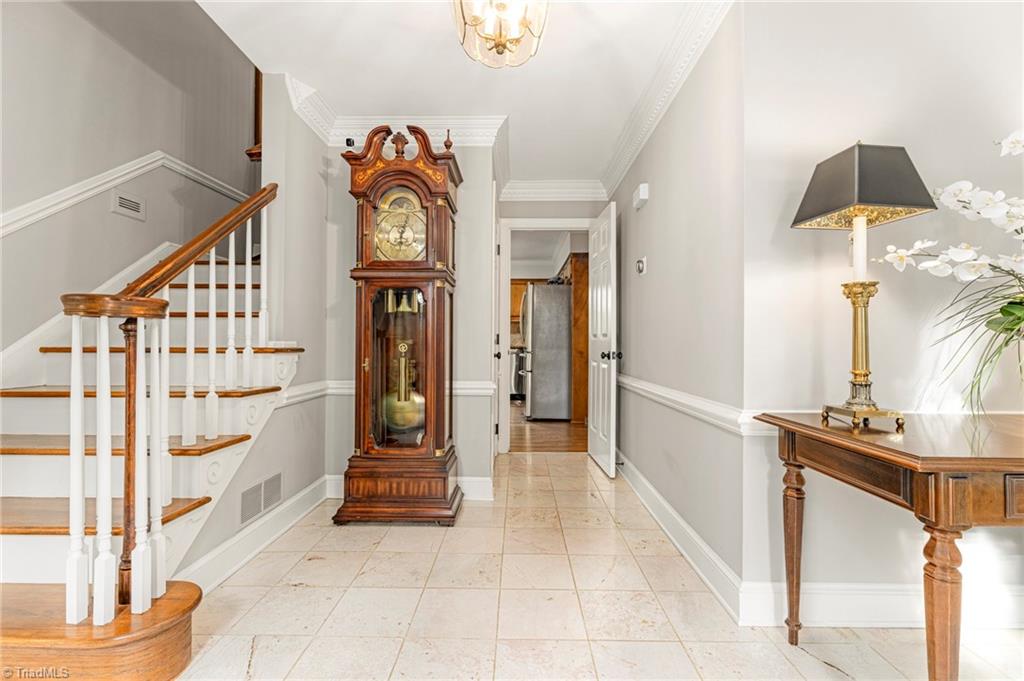 5001 Edinborough Road Greensboro, NC 27406 - Photo 4 of 47