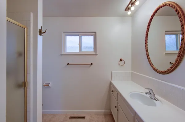 $429,500 | 6656 North Dearing Avenue, Fresno, CA 93710